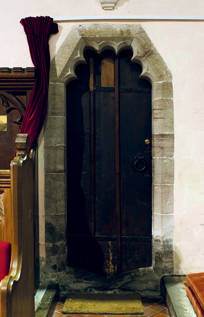 LEFT The cusped polygonal head of the vestry door at Kingsland church is a clue that the mason who built this church had also worked at Bristol, where this type of arch is characteristic of the city’s cathedral and St Mary Redcliffe church.