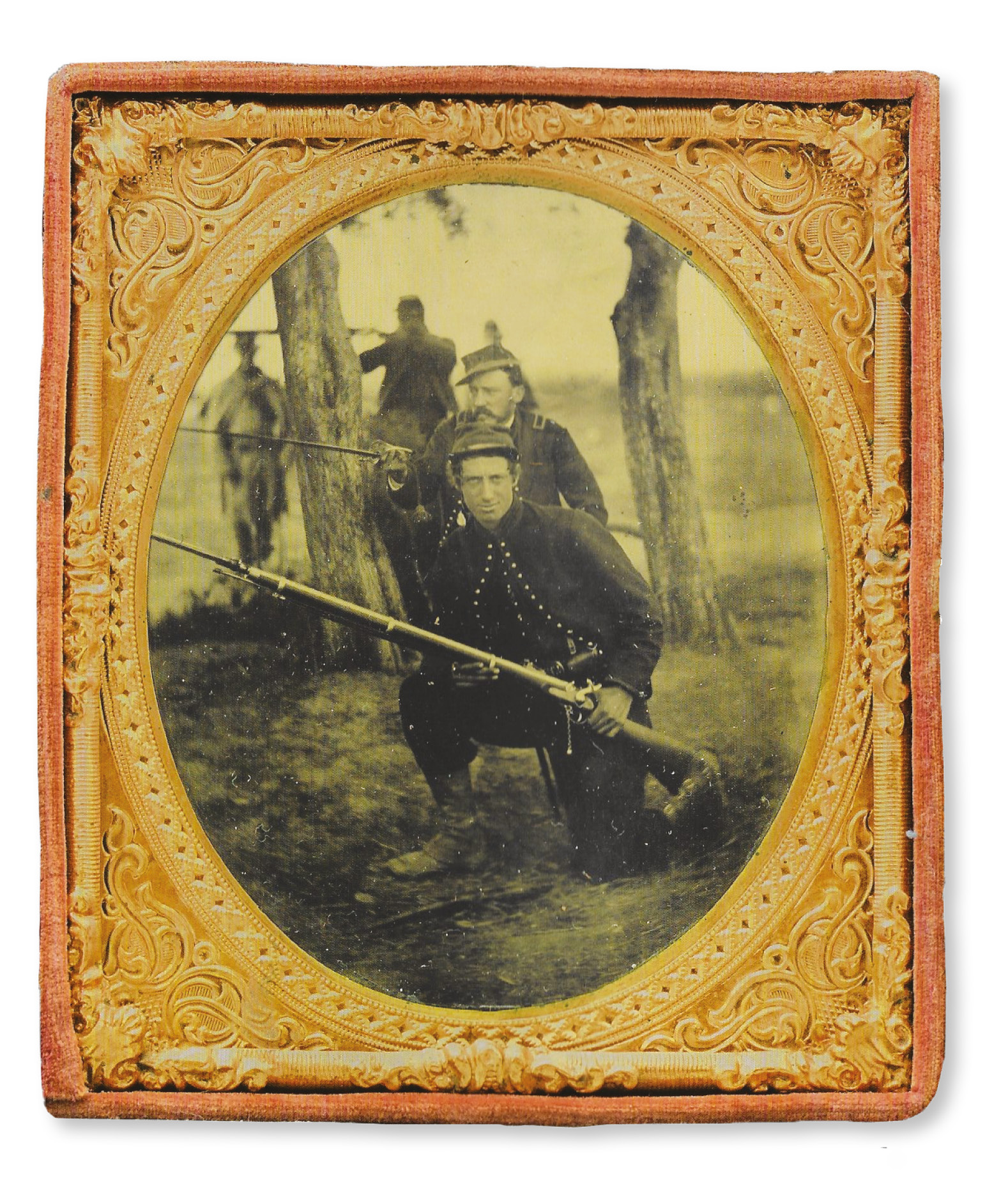 ABOVE Pennsylvania Zouaves strike an eager pose for the camera.