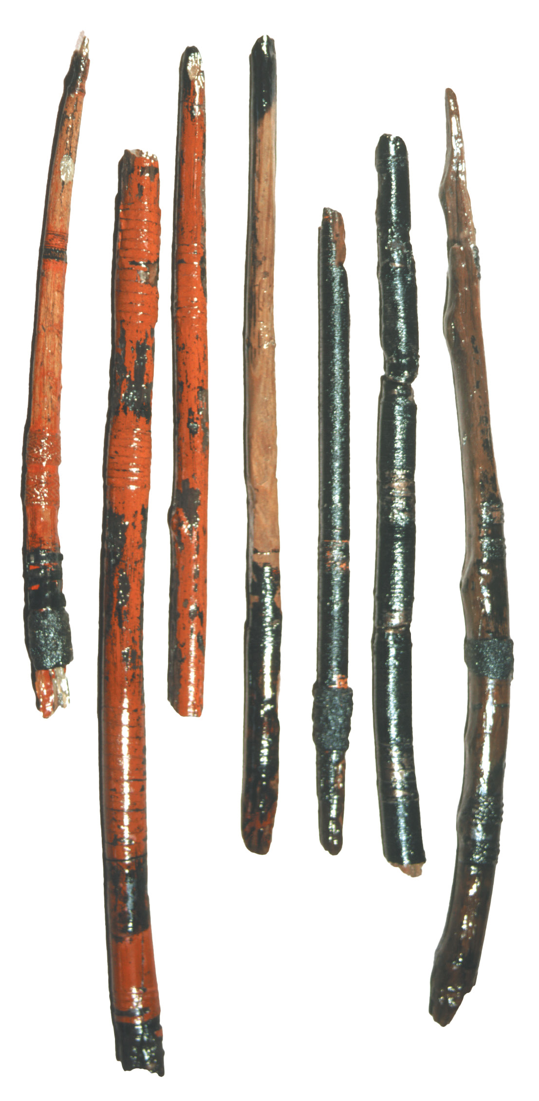 ABOVE A number of lacquered wooden bows, wrapped in bark that was sometimes decorated, were among the well-preserved organic objects from Shimoyakebe. Both red and black pigments were used to colour the lacquer resin. The longest were over 50cm in length, and they were around 3cm in diameter.