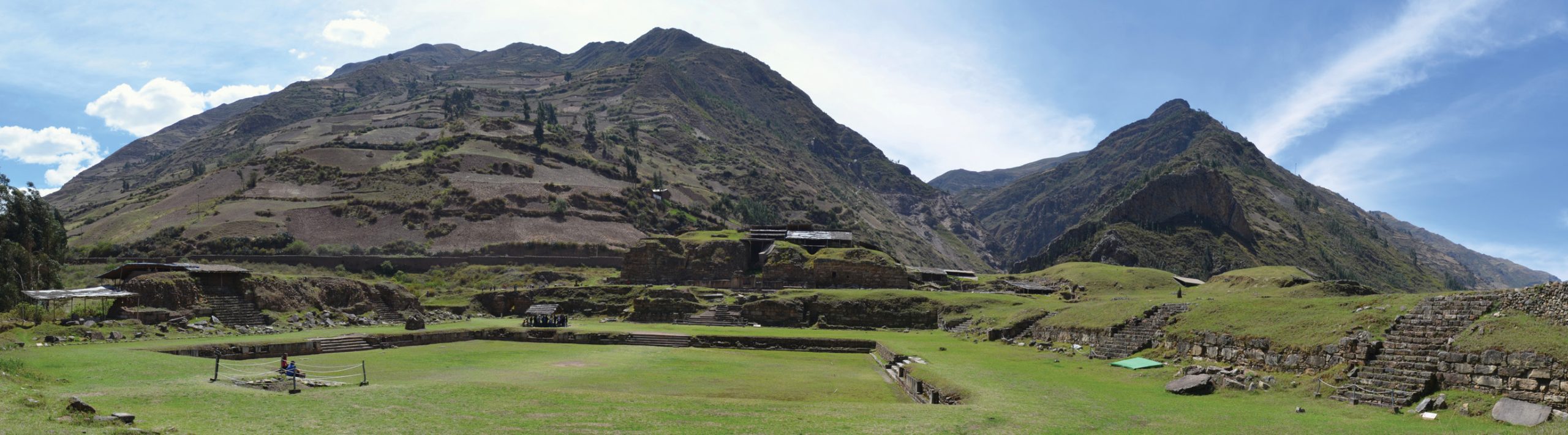 ABOVE The pilgrimage centre at Chavín de Huántar, with a large plaza in the foreground.