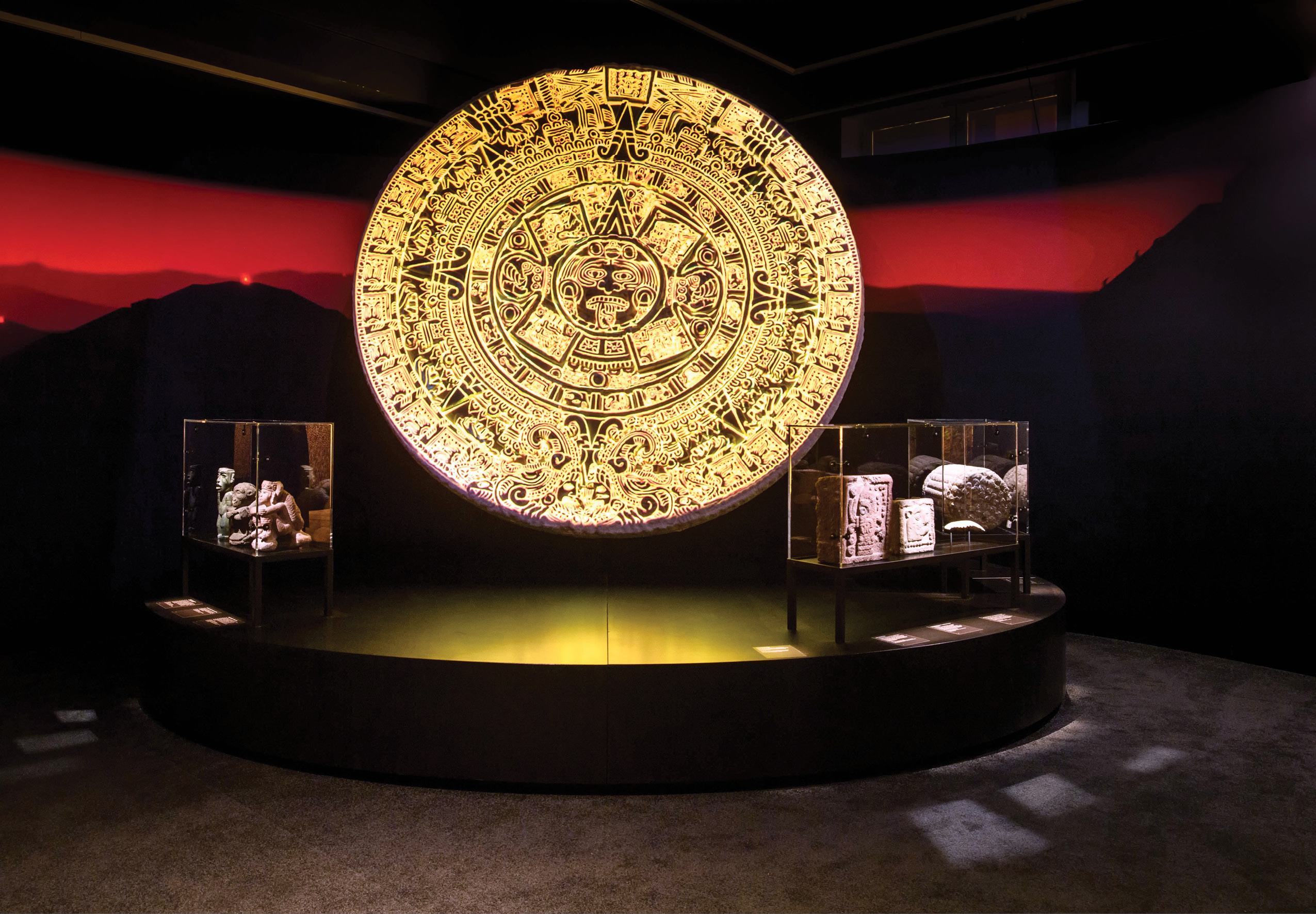 above Azteken, now on display at the Museum Volkenkunde in Leiden, is the first exhibition about the Aztecs ever to be staged in the Netherlands. Over 200 objects on loan from Mexican and European museums are on display, including a life-size 3D print of the famous Aztec Sun Stone, shown here.