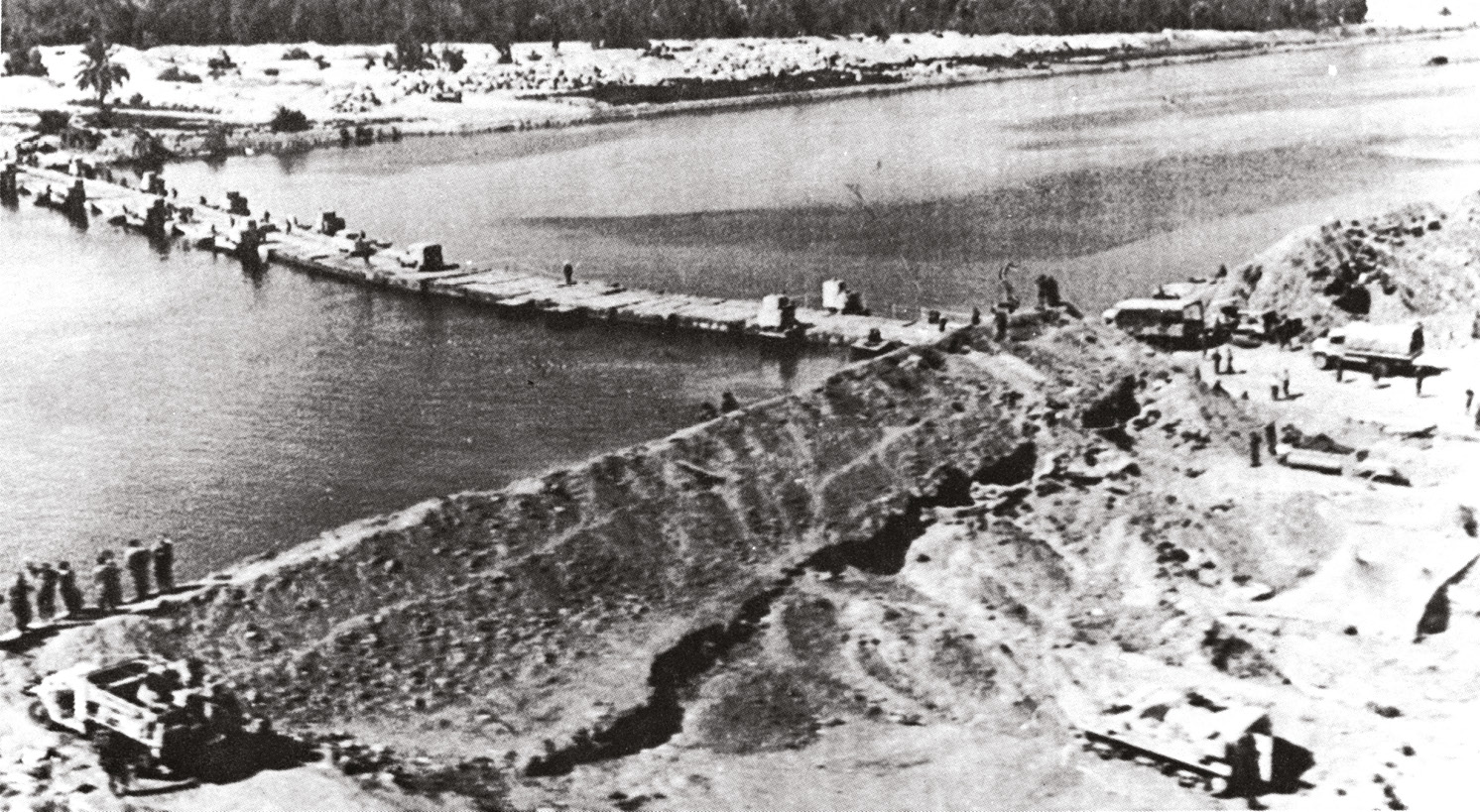 LEFT An Israeli bridge across the Suez Canal. Engineers dropped giant floating sections of bridge into the water and hammered them together.