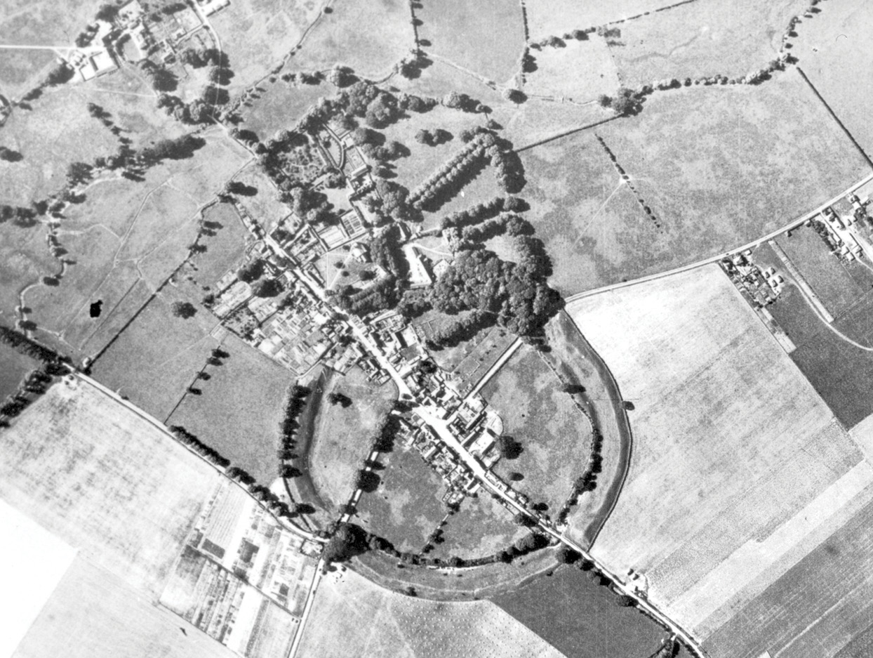 below This RAF picture of Avebury, taken on 2 September 1929, is typical of the photographs that Crawford was able to commission unofficially from pilots looking for sites to ‘pinpoint’ as part