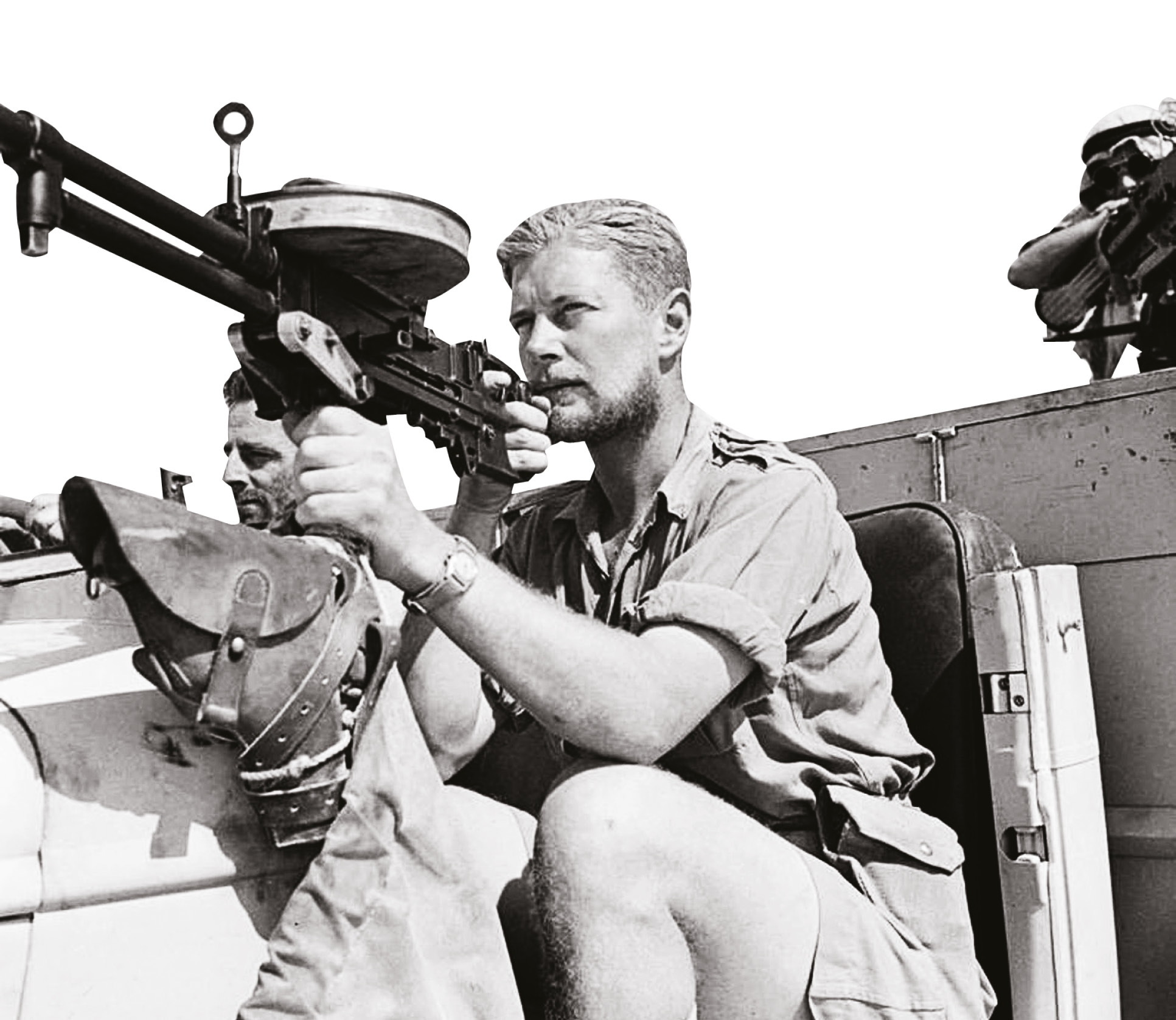 right The Long Range Desert Group takes aim. Freed from service in the Western Desert, the men of the LRDG were incorporated into the ad hoc British force assembled to seize the Dodecanese Islands in the autumn of 1943.