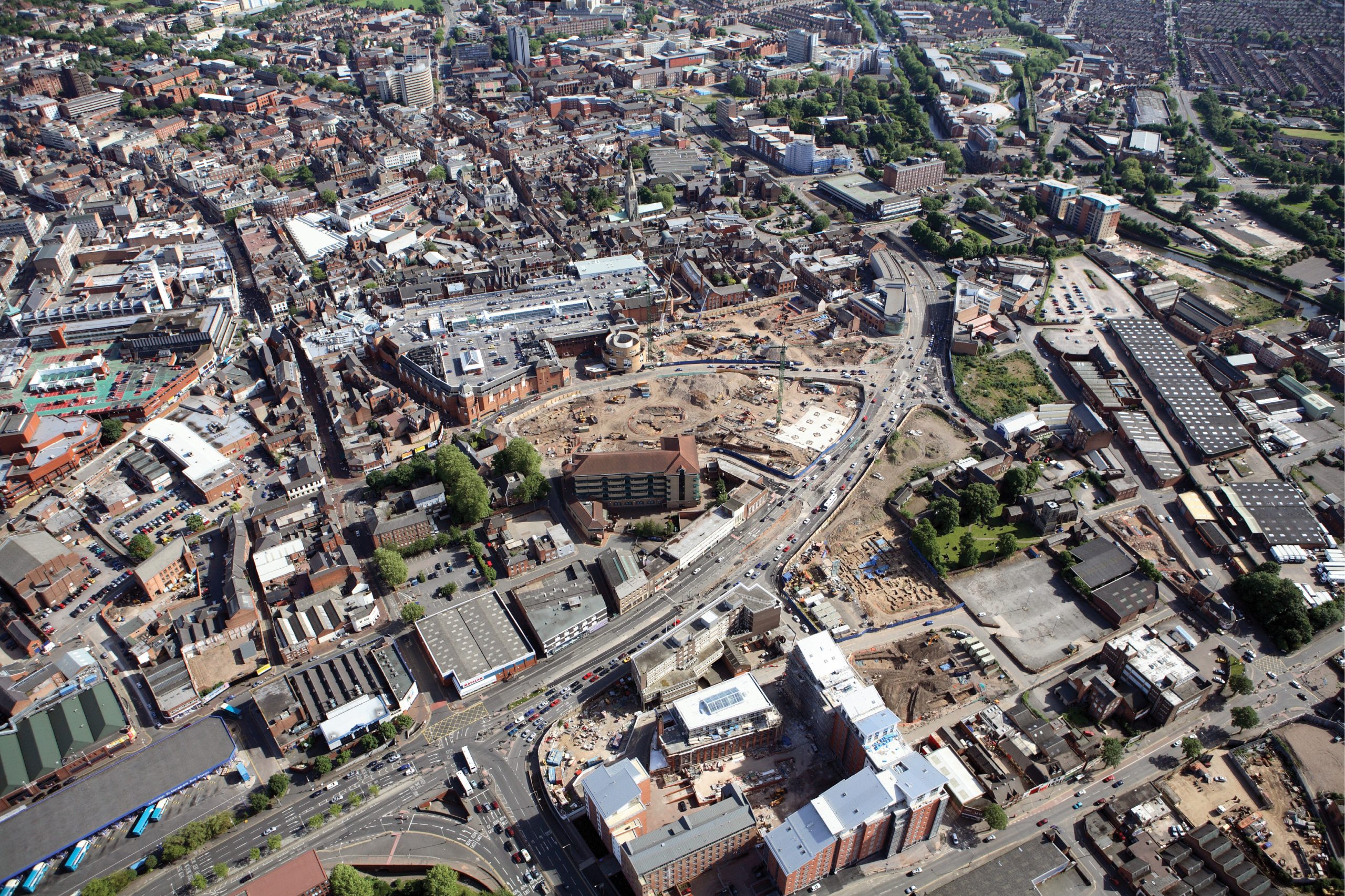 LEFT Overlooking construction of the Highcross Leicester retail quarter in 2006. Archaeological investigations associated with these works have uncovered a wealth of insights into the make-up of the city’s Roman population.