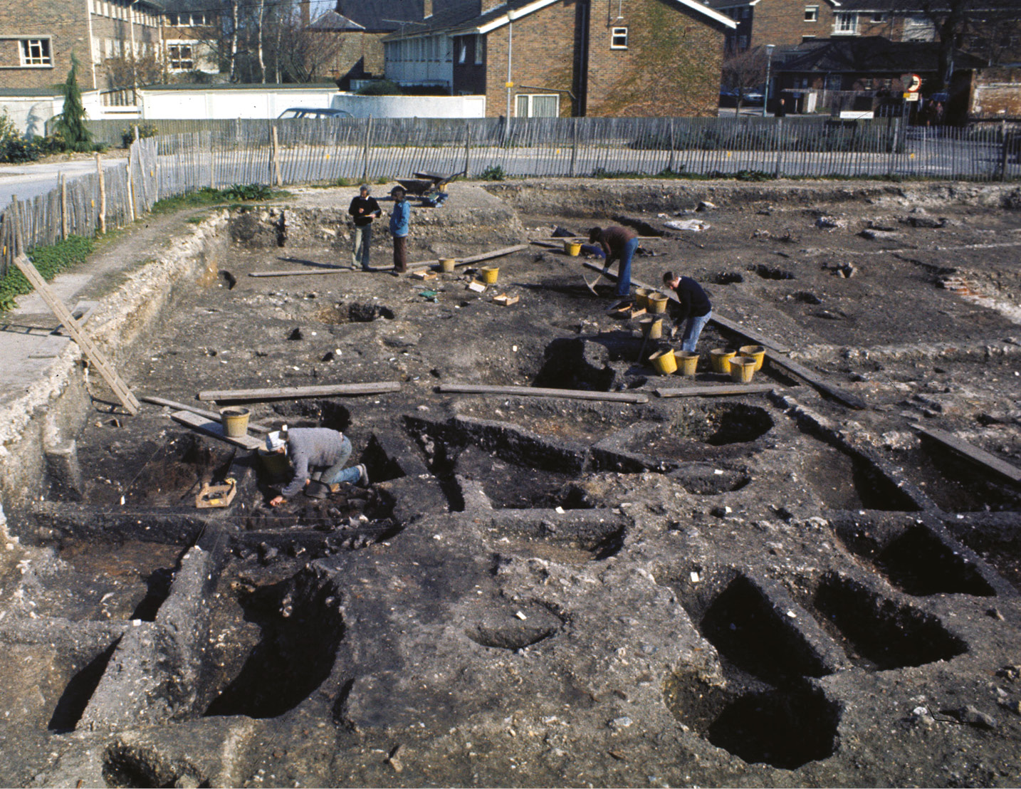 LEFT Volunteers explore an area adjacent to Chapel Street, a road near the city wall, in 1977.