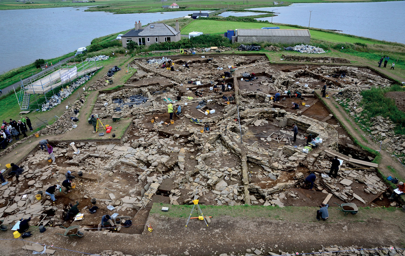 below Sites such as the remarkable Ness of Brodgar dramatically illustrate how later Orcadian settlements blossomed into nucleated settlements centred on ‘Big Houses’.