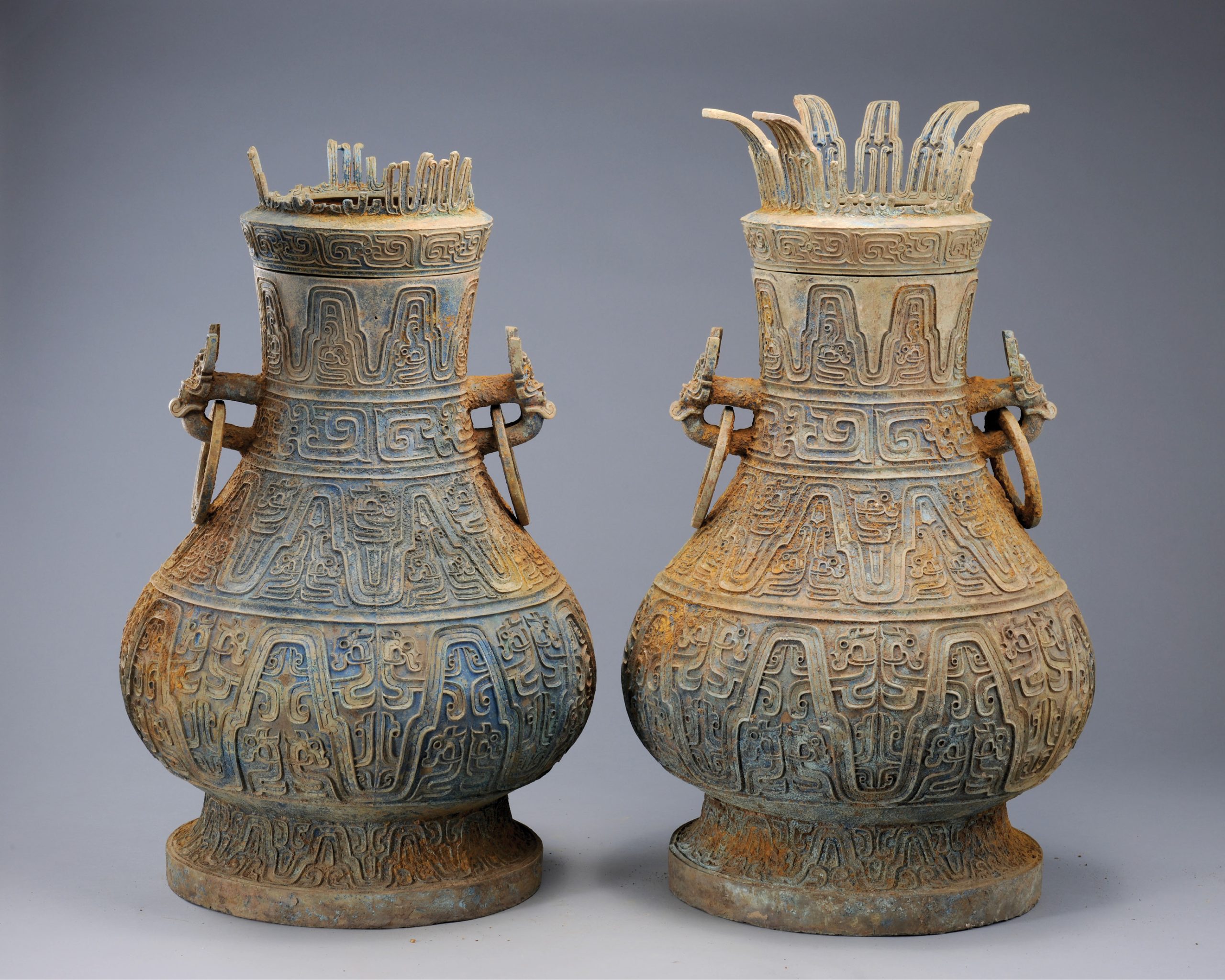 above Set of lidded hu wine vessels of Elder Qi of Zeng, from tomb no. 88 at Sujialong, Jingshan. Bronze, 750-650 BC. Size: 50cm tall
