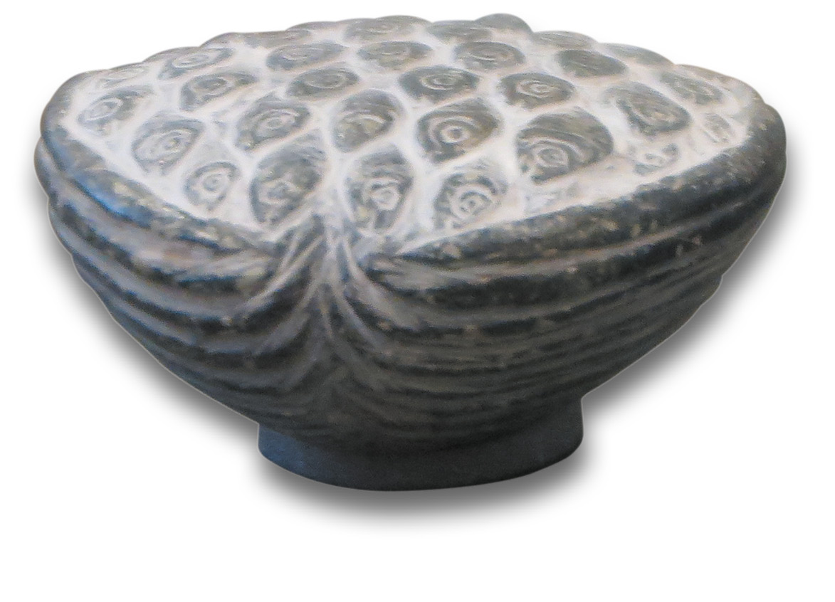below A model basket of fish carved from serpentine. Predynastic Period, from Hierakonpolis. Ashmolean Museum, Oxford.