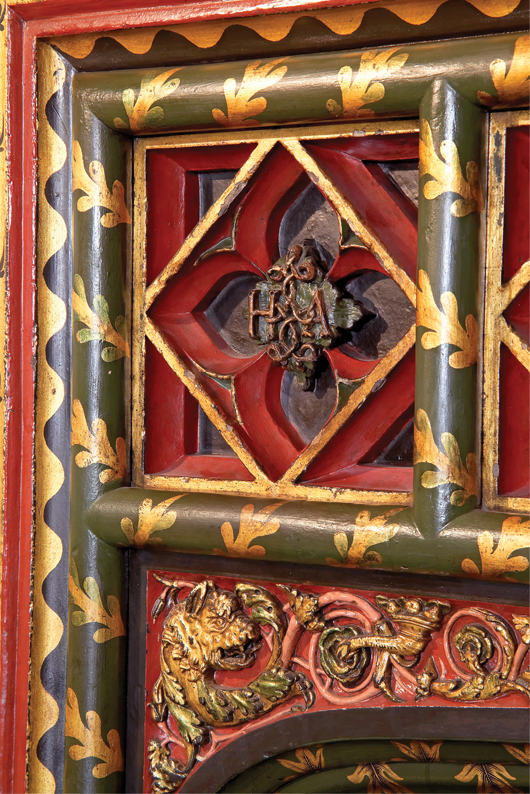 above The Tapestry Room fireplace carved with ‘HA’ and a lover’s knot, celebrating the marriage of Henry VIII and Anne Boleyn (d. 1536). above right The Tudor fireplace in the Tapestry Room, inserted prior to 1536, one of the oldest surviving decorative elements in the palace.