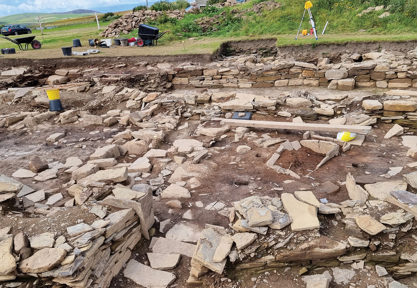 right Structure 5, thought to be the earliest building yet found on the site.