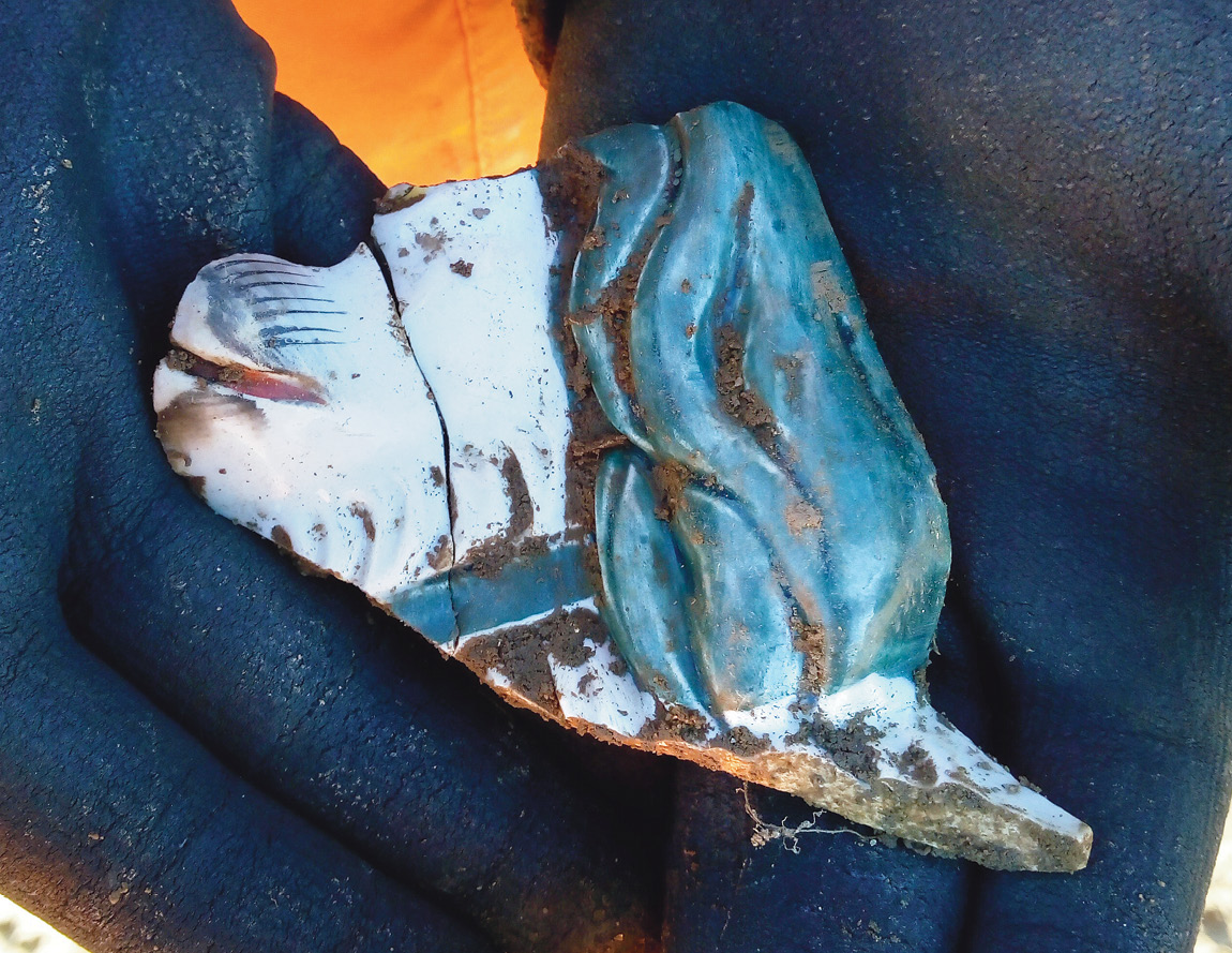 left & right More personal finds included this fragment of a Staffordshire dog figurine, which might have once sat above one of the barracks’ many fireplaces, and pieces from a finely decorated teapot.