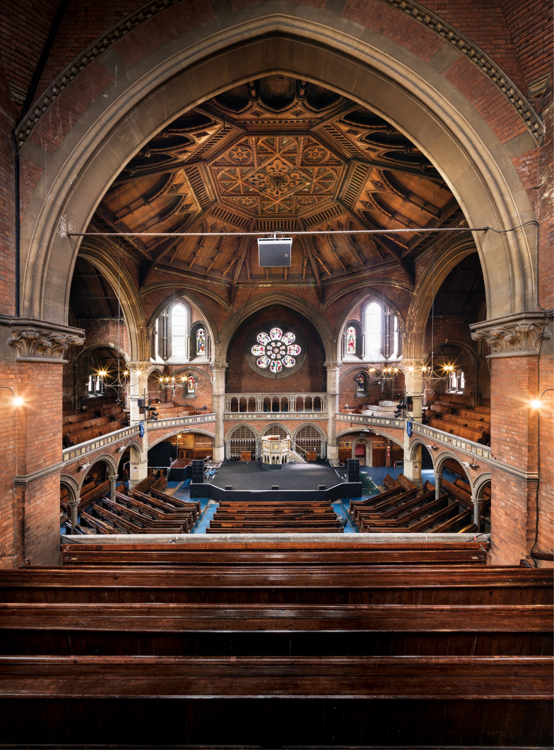 BELOW Ames Cubitt was one of the foremost chapel designers of the 19th century: he scoured Islamic, Byzantine, Romanesque, and Gothic building plans in search of a design that would be both beautiful and serve the purpose of ‘bringing a vast number of people within the range of a single voice’. How well he succeeded is reflected by the fact that his Union Chapel, Islington, now functions as a concert venue as well as a place of worship.