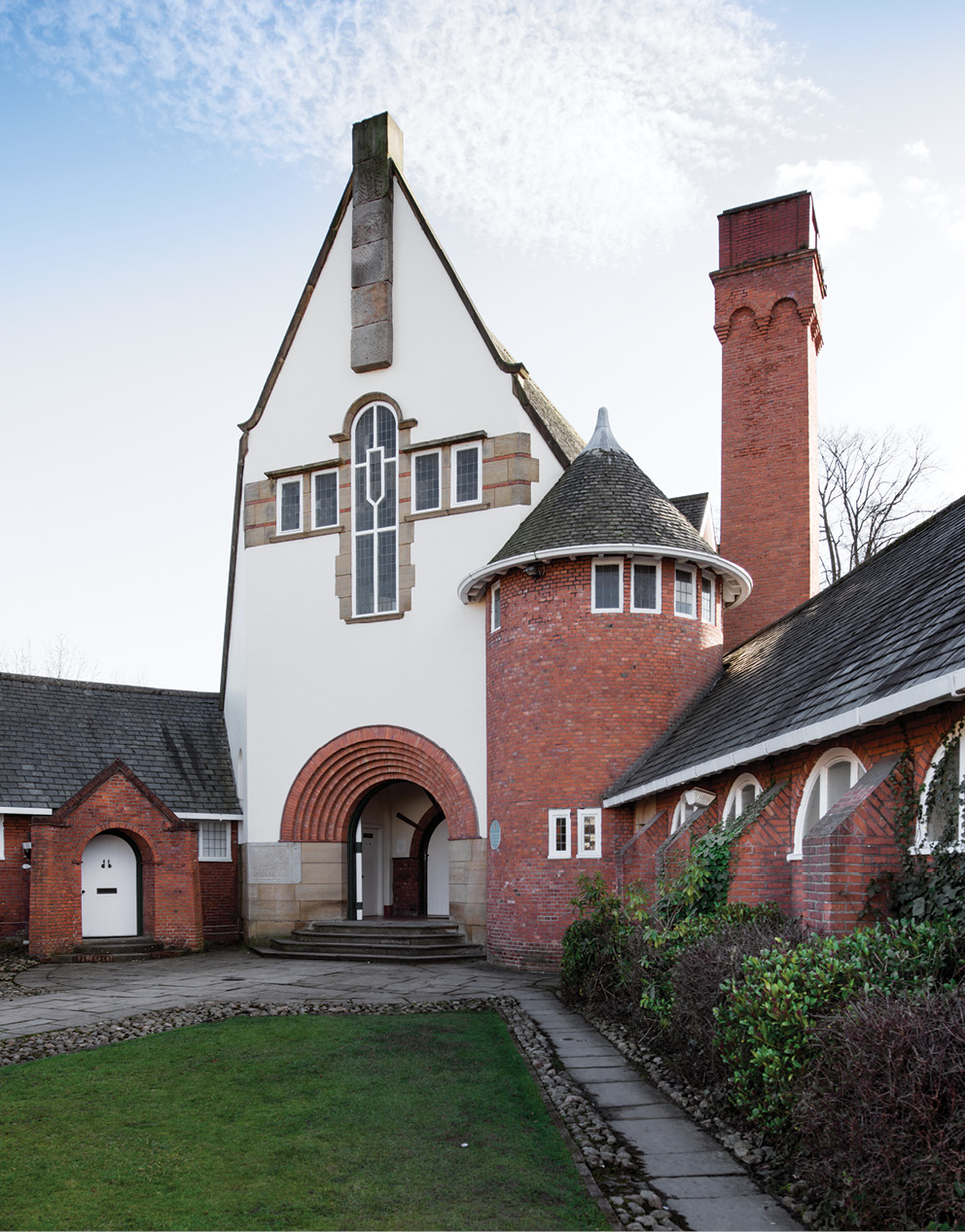 left & top right Newer denominations have added to the architectural repertoire of Nonconformity. According to Christopher Wakeling, this is ‘possibly the most important religious building of the Edwardian years’: the first purpose-built Christian Science church in Britain. Now the Victoria Park Christian Fellowship, it was completed in 1908 in Victoria Park, Manchester. It borrows from Mackintosh (the conical stair tower) and Lutyens (the receding arches of the doorway), and has an organ gallery inspired by the wooden lattices of the Arab world.