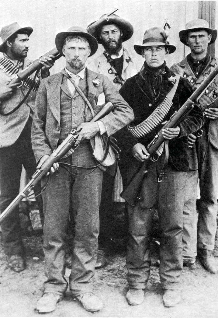 ABOVE Formed into highly mobile volunteer militia bodies, known as ‘commandos’, the Boers were passionately committed to defending their independence.﻿