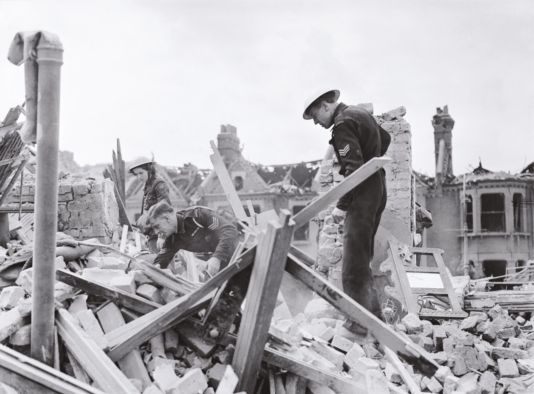 ABOVE The aftermath of a V1 strike in Upper Norwood, south London. By August 1944, however, the advent of the proximity fuse meant that 95 per cent of V1s were destroyed.