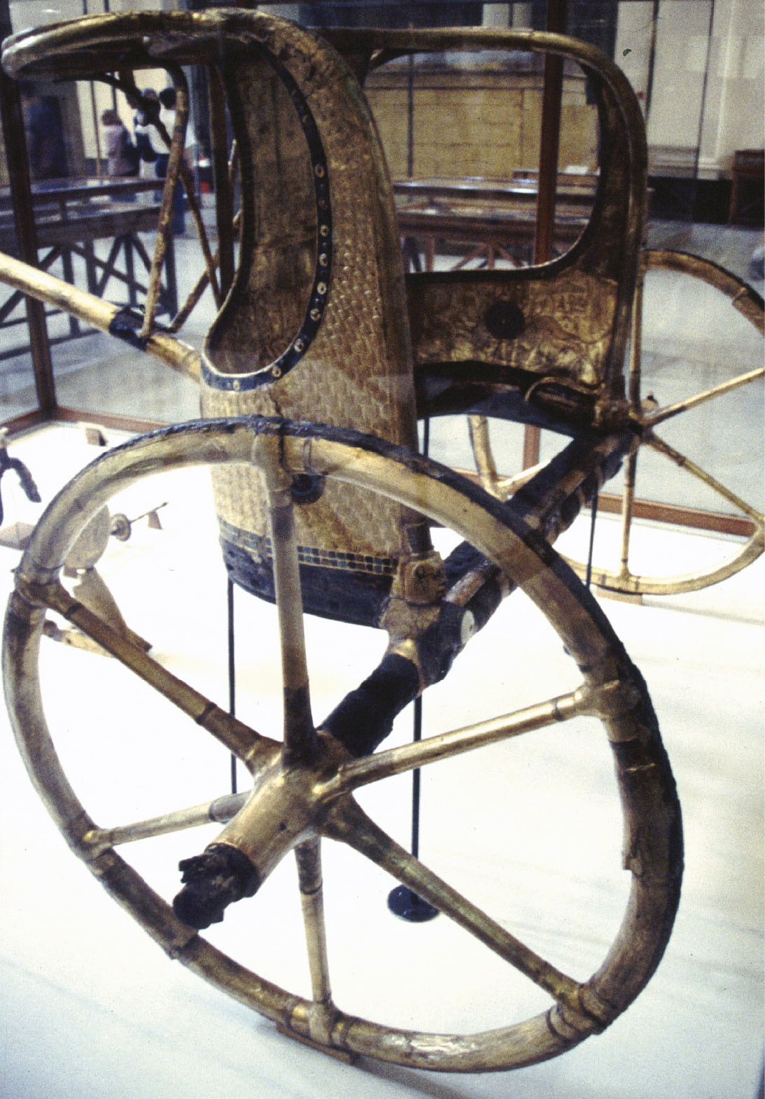 left A close-up view of the wheels on a Tutankhamun royal chariot.