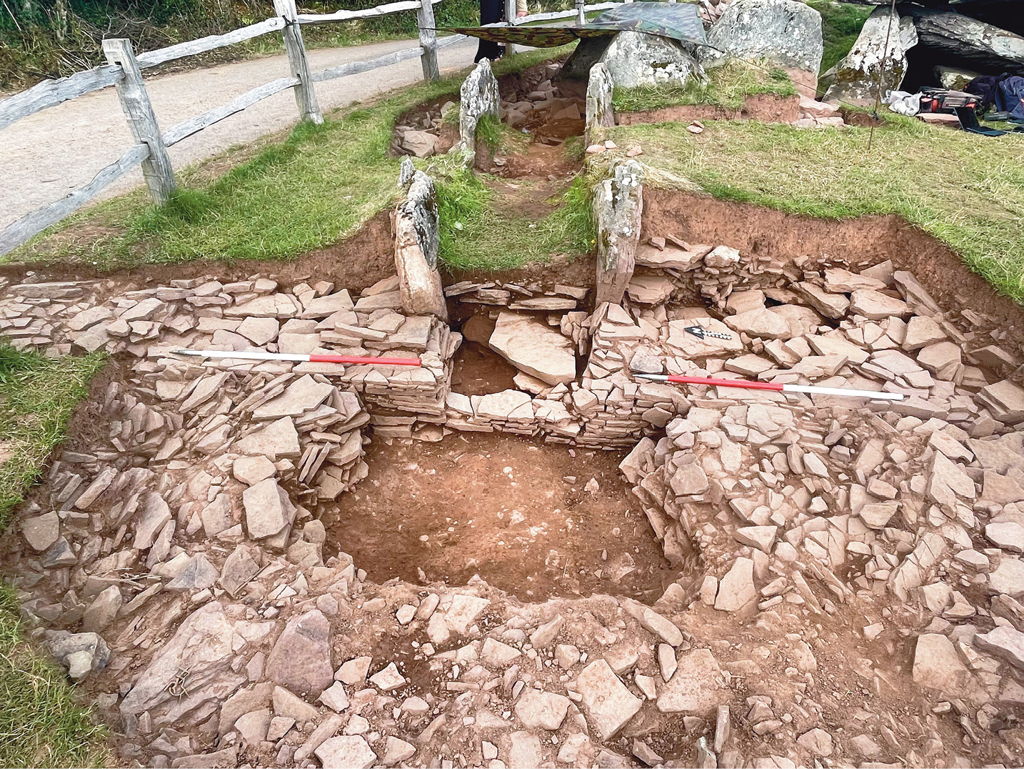 left Drystone walling also appeared to run across the entrance to the cairn’s passageway, possibly representing some kind of deliberate closing gesture.